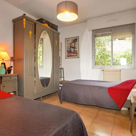 2 Bedroom In *